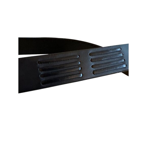 Liz Claiborne Black Leather Belt With Textured Buckle & Embossed Design - Picture 3 of 7